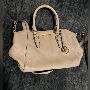 Michael Kors beige leather shoulder bag/ crossbody
